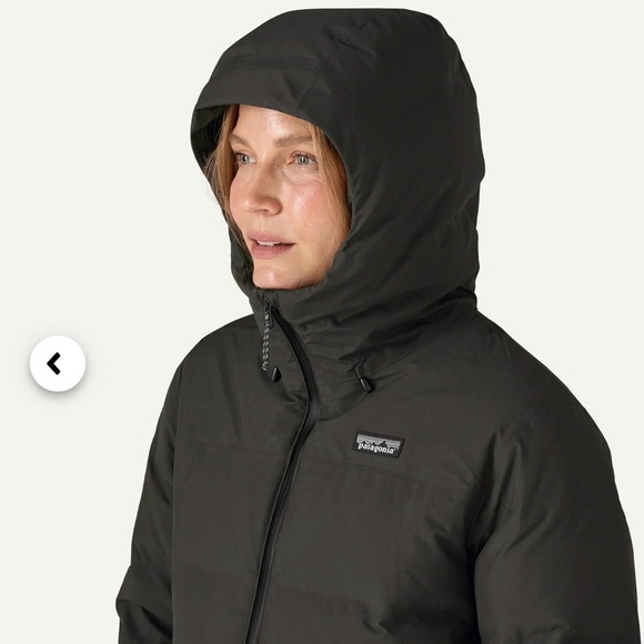 Patagonia Women's Black Hooded Puffer Jacket - Picture 12 of 12